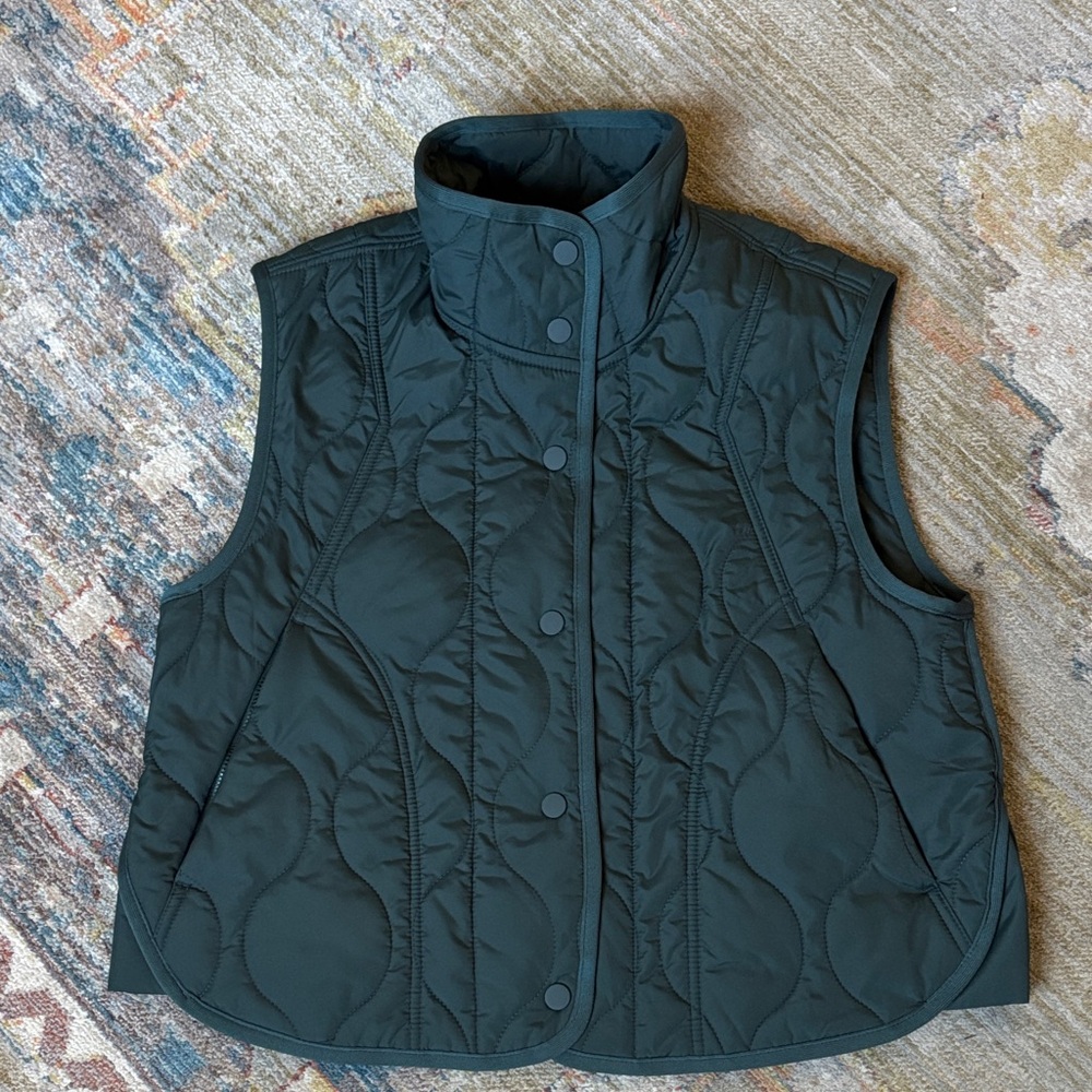 Quince featherless quilted vest